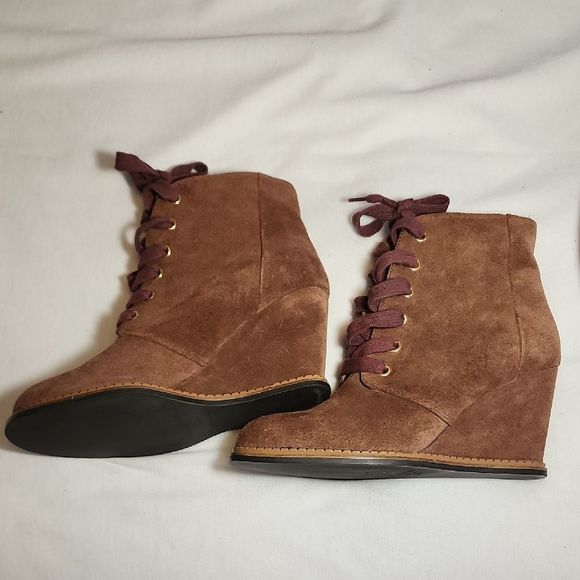Kate Spade Saundra Brown Wedge Ankle Booties with Lace-Up Closure Size 8.5 - Picture 6 of 11